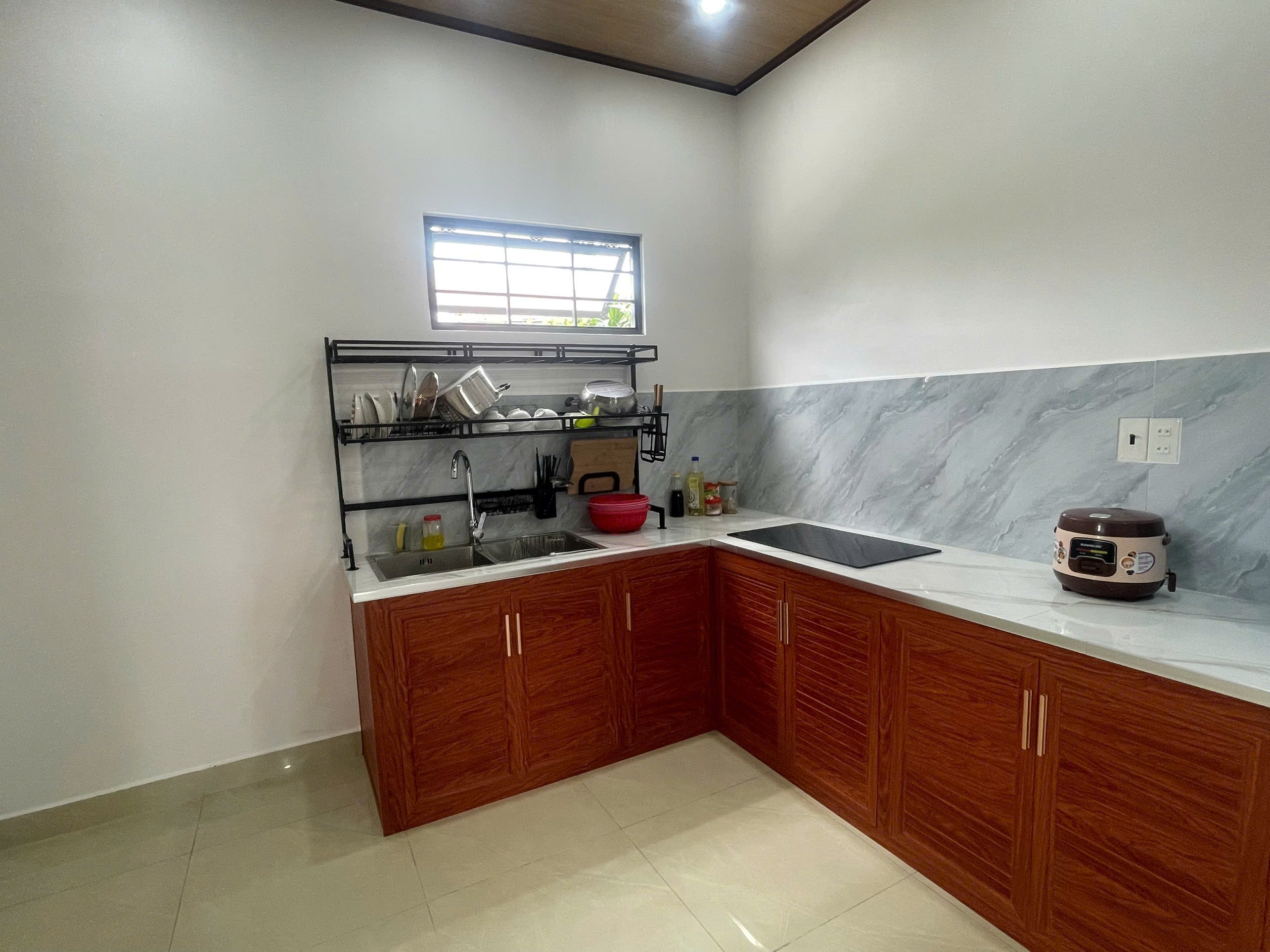 Kẹt tiền bán nhà 2 mặt tiền thôn Trung Hiệp xã Cam Lâm đường ô tô. Lh 0969876162