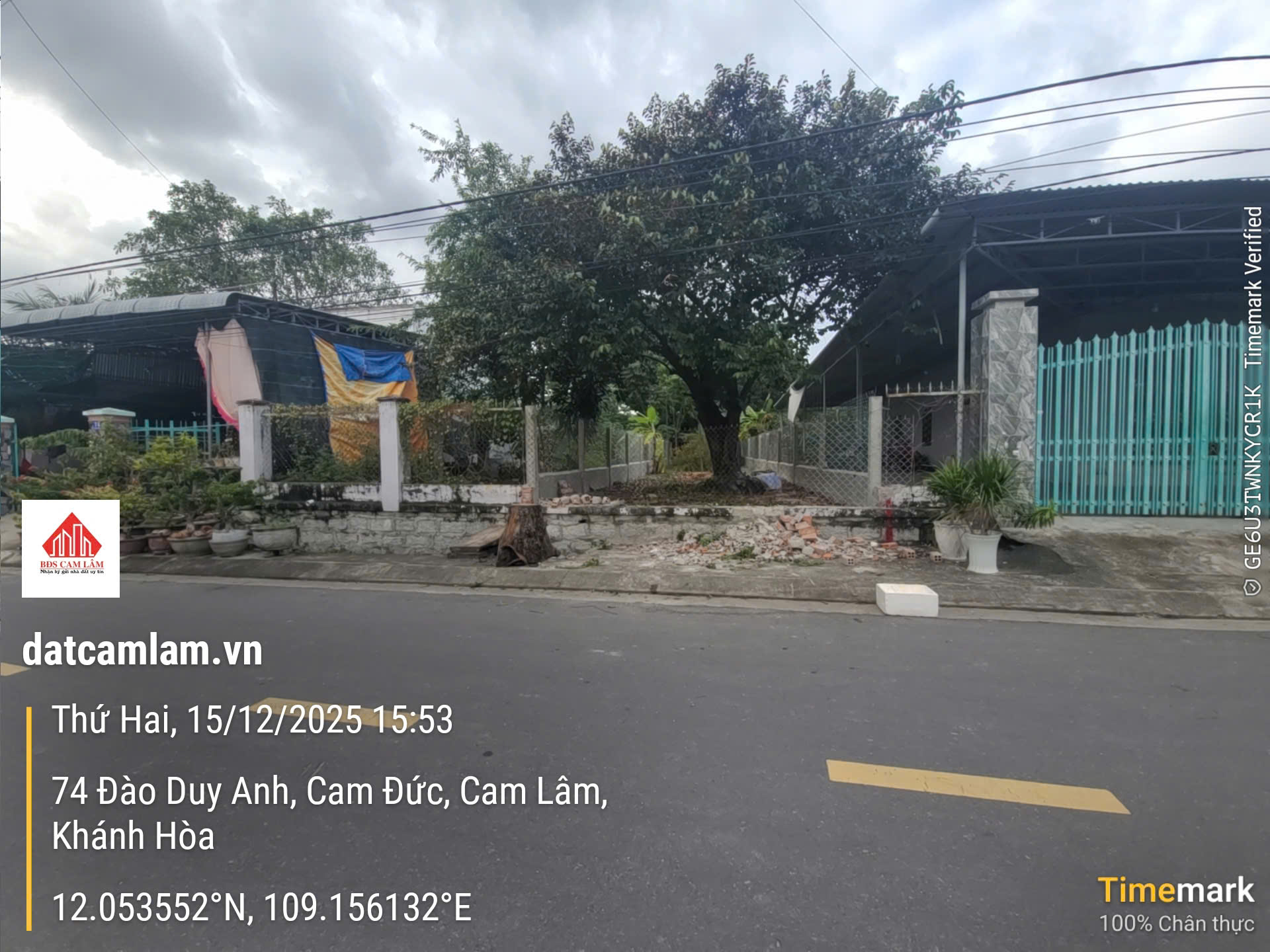 Bán đất thổ cư Khu bàn cờ Cam Đức đường Đào Duy Anh giá 630 triệu/mét ngang. Gọi ngay 0969 876 162